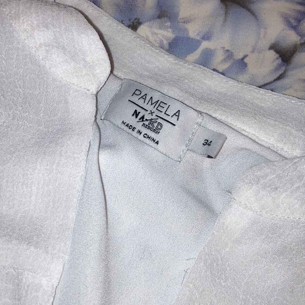 Pamela Reif x NA-KD Tie Detail Puffy Sleeve Top - Picture 3 of 4